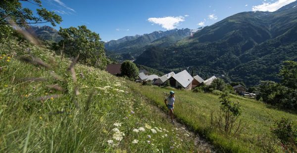 Wandeling van het gehucht Col naar Les 3 Croix - Wandelroute